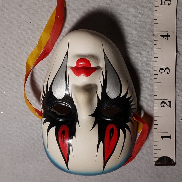 Vintage Hand Painted Carnival Face Masks Ceramic Set of 4 Musical Theme - Picture 3 of 8